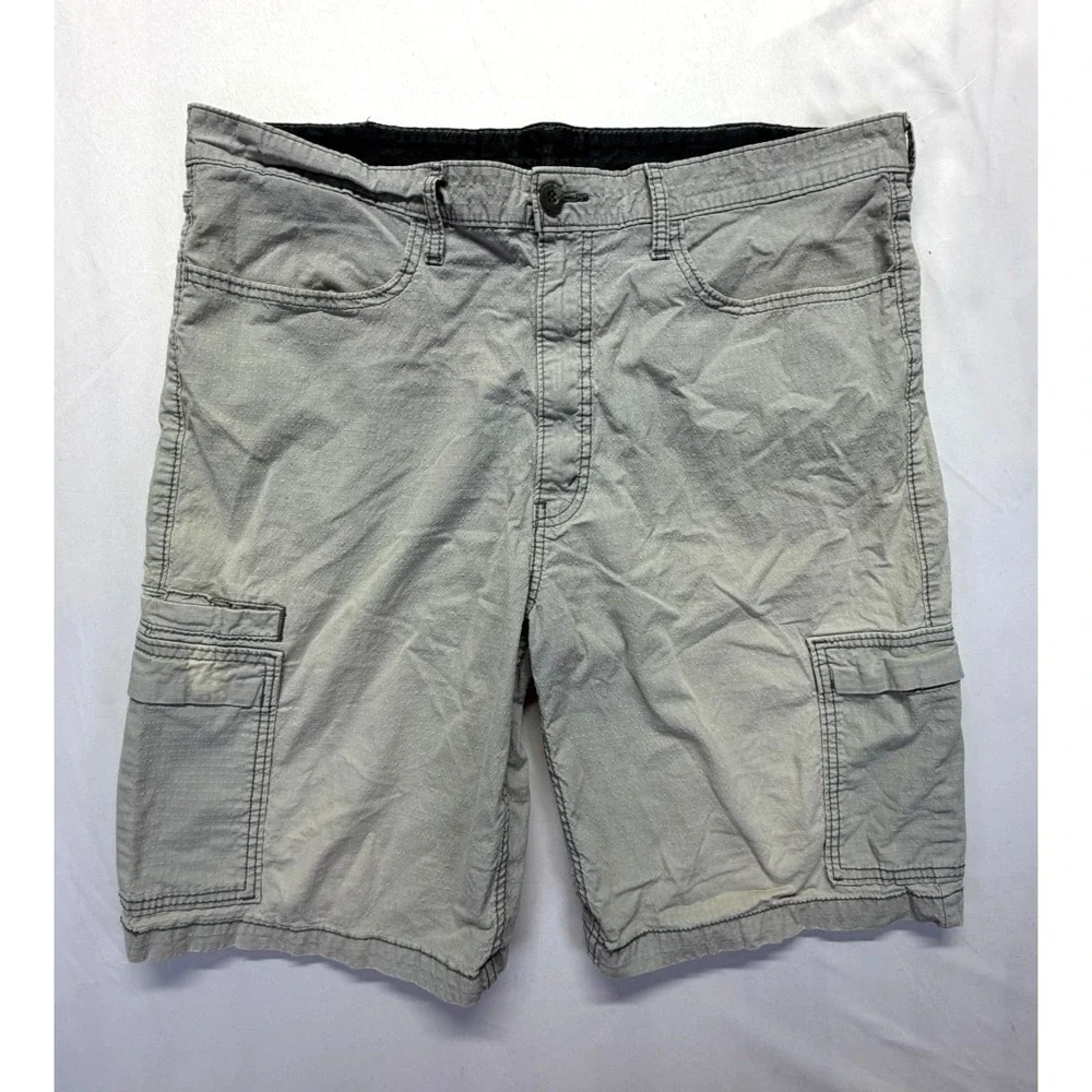 Signature by Levi Strauss & Co Cargo Shorts Mens 40 Gray Ripstop Utility Pockets